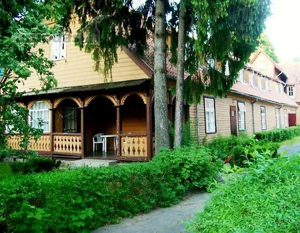 Senoji Vaistine בית הארחה *